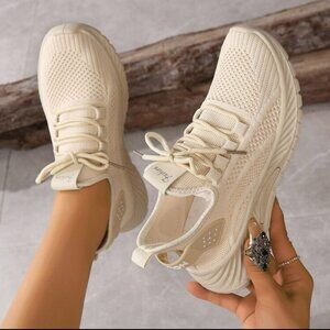 Beautiful and comfortable new women's sneakers